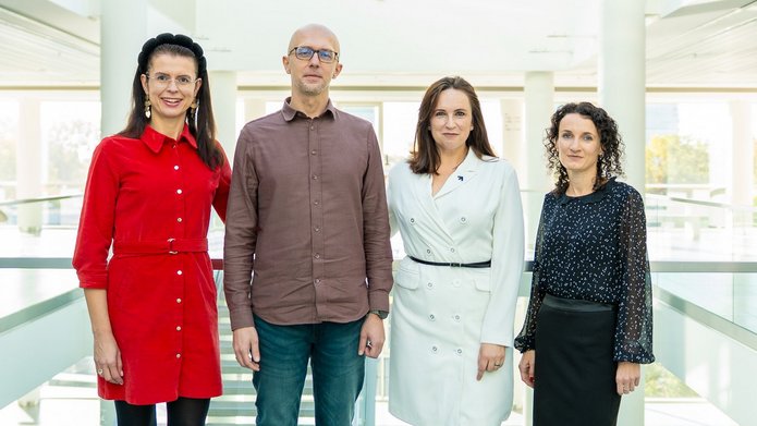 Od lewej: dr Elwira Olejniczak, dr Bartłomiej Cieśla, dr Karolina Kołodziej i dr Katarzyna Burska